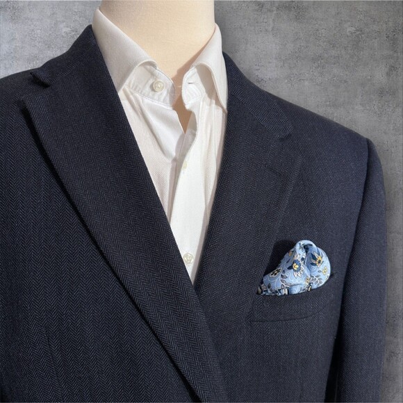 JOS A BANK Men’s 46R Navy Herringbone Wool Blazer Sport Coat 2-Button Jacket - Picture 3 of 13